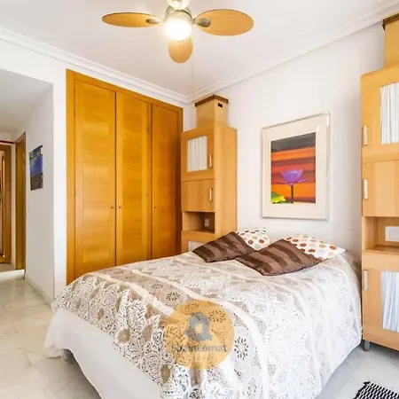 Apartamento Con Amplia Terraza En * Fuengirola