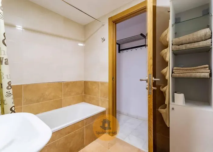 Apartamento Con Amplia Terraza En * 푸엔히롤라